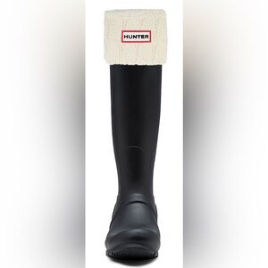 Hunter Original Tall Rain Boots with Cream Cable Knit Welly Boot Socks
